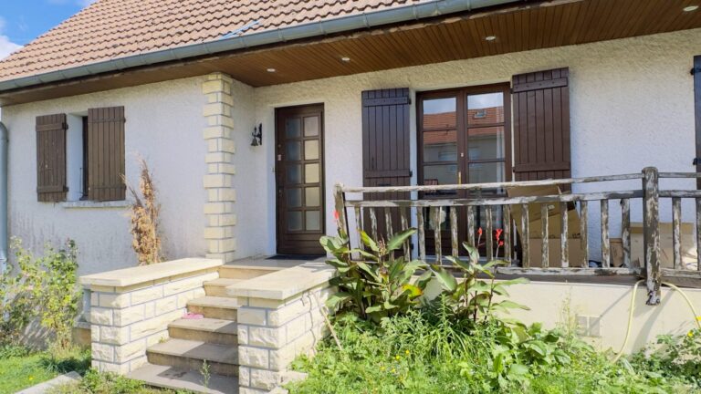 VILLA 120 m2 - MONTCENIS